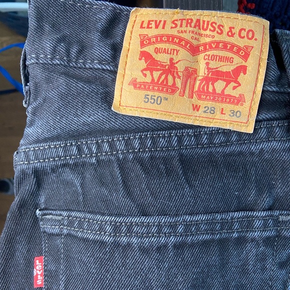 550 Levi’s Straight Leg Jean - Picture 3 of 3